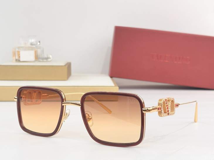 Picture of Valentino Sunglasses _SKUfw75760462fw